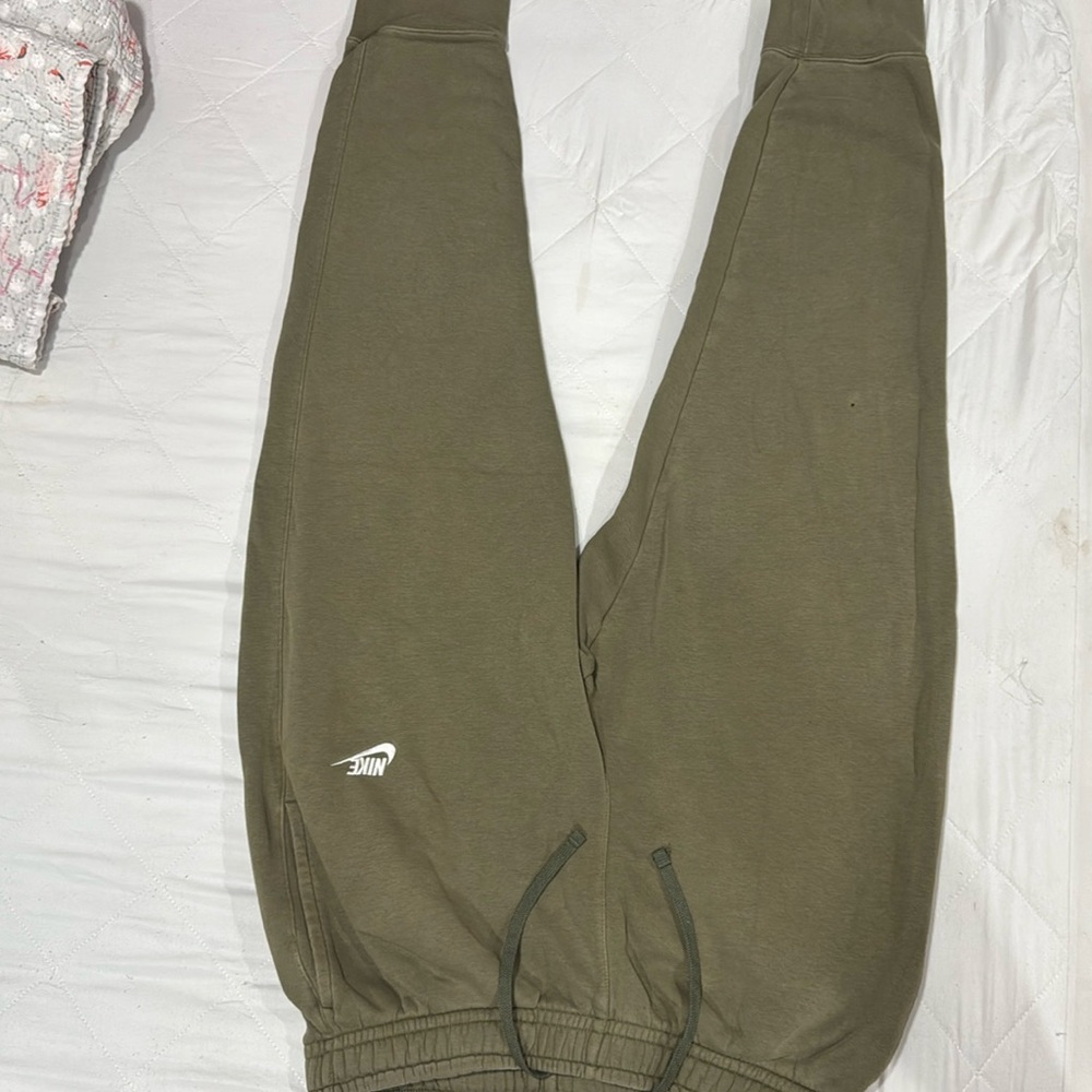 Nike sports wear clubb fleece